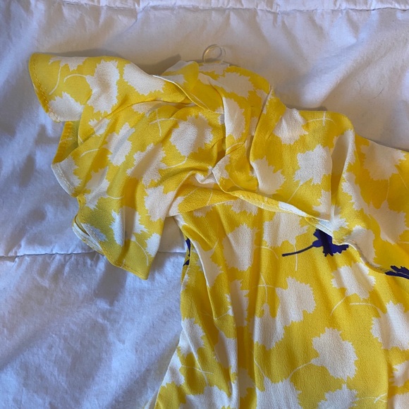 NWOT Zara yellow floral off the shoulder top - Picture 3 of 6